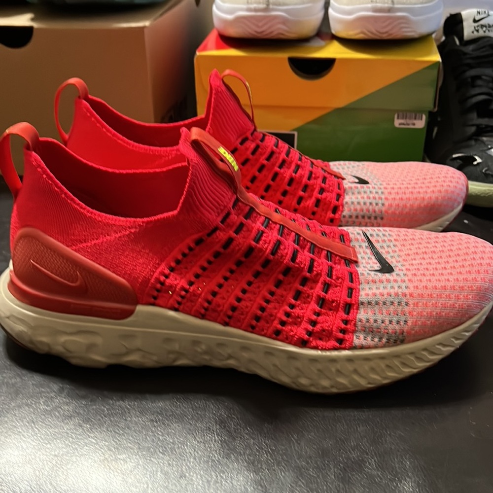 Nike React Slip-On Size 11 - image 4